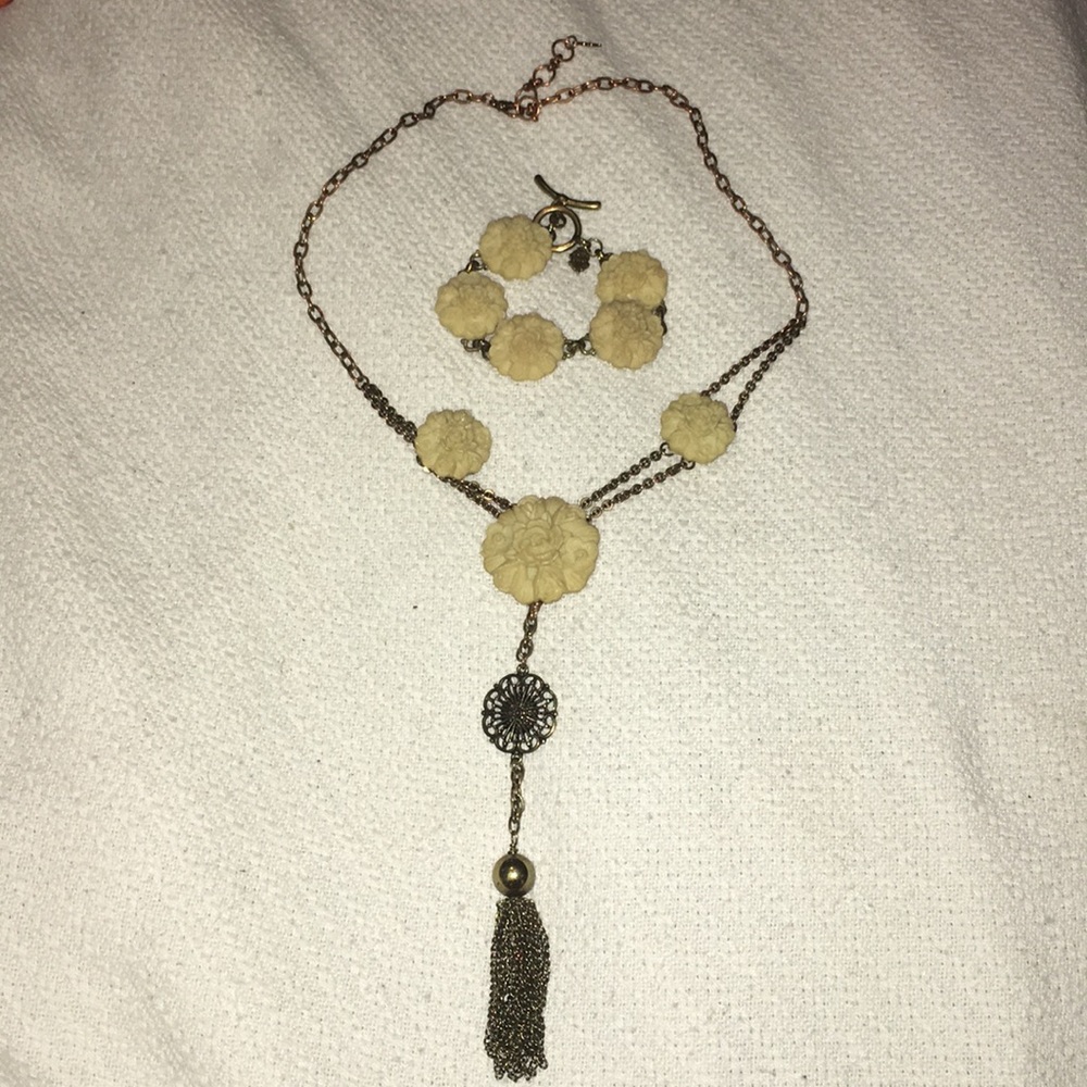 Lucky Brand necklace and bracelet